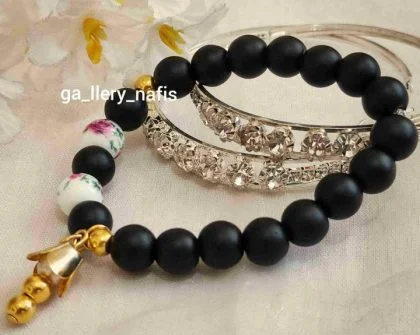 دستبند مهره 1023 ✅ دستبند بسیار زیبا ✅ فری سایز و ساخته شده با مهره آبرنگی ✅ رینگ و مهره سرامیک ✅ قابل اجرا در رنگ بندی های متنوع ✅ ارسال به سراسر ایران شما می توانید برای مشاهده نمونه محصولات و میزان رضایتمندی مشتریان همیشگی ما در مورد این محصول به پیج اینستاگرام @ga_llery_nafis مراجعه کنید.